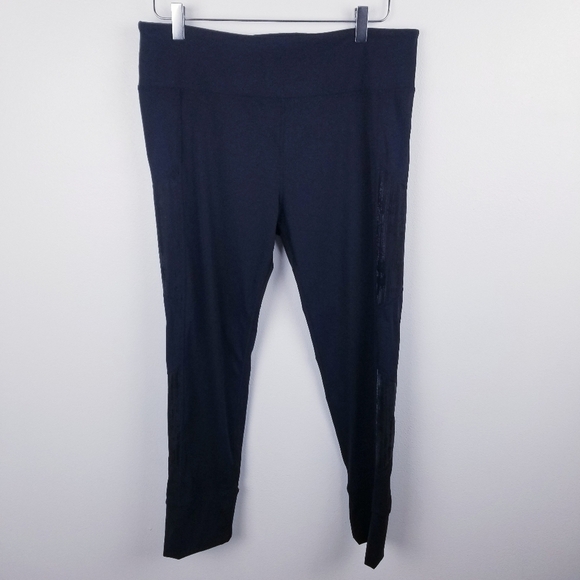 Zyia Active Black Cropped Leggings size 16-18 - Picture 1 of 10